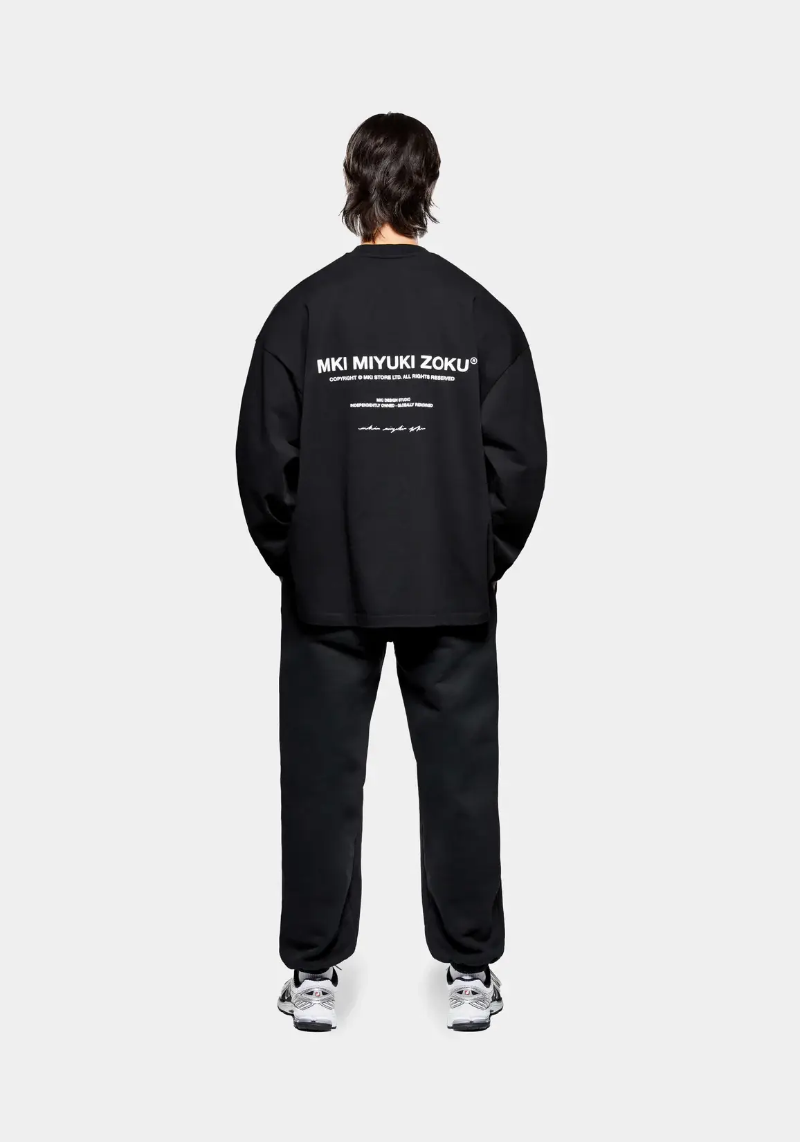 Mki Miyuki Zoku Design Studio Longsleeve Black (1) Mki Miyuki Zoku Design Studio Longsleeve Black (1)